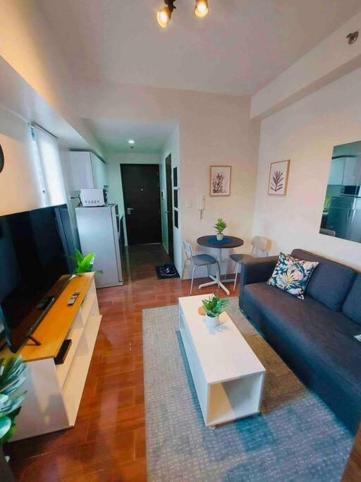 Air Residences Makati - Fully Furnished Condo With Skyline Views! Манила Екстериор снимка